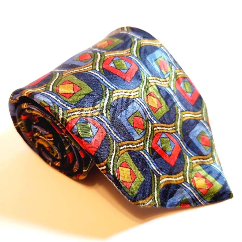 Giorgio Necktie Blue Geometric Pattern Silk Neck Tie Made in USA 57x3.75"